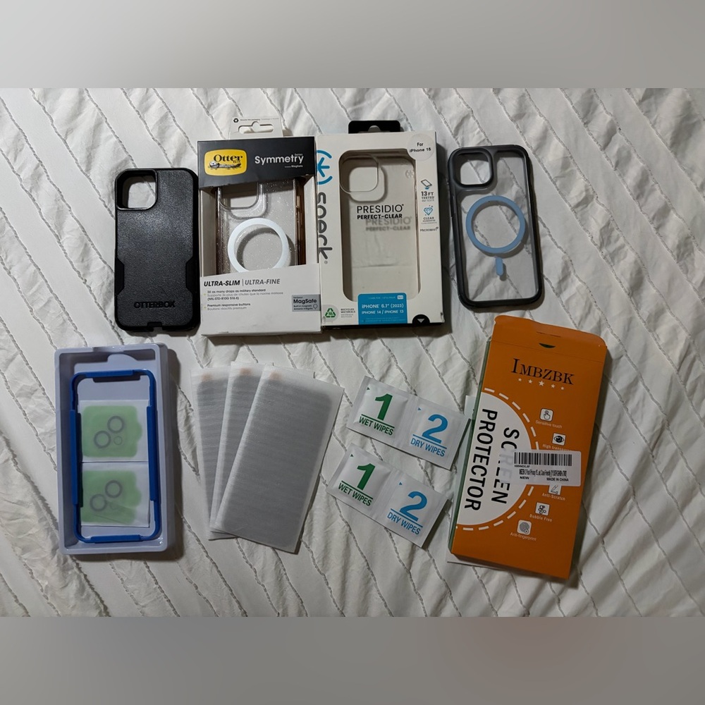 iPhone 15 Accessory Lot